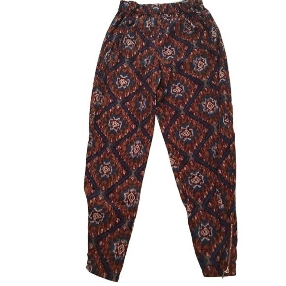 Forever 21 Pants Patterned with Zippers at Ankles and Pockets Small